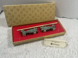 Seltener Shangri La Hotel Singapur Stäbchen Claytan Steinzeug Drache - Bild 1 von 12