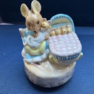 Collectable Vintage Schmid Beatrix Potter Mrs. Rabbit Music Box - Picture 1 of 18