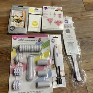 Wilton Cake Decoration Supplies Lot Of 6 New Items - Picture 1 of 16