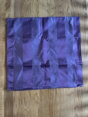 Funda de almohada IKEA Henrika púrpura a rayas cremallera - 20” x 20” - NUEVA Foto 1 de 2