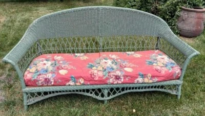 Vintage.  Sofá sofá de mimbre Lloyd Loom años 30. Negro. Marco de tubo de acero. Foto 1 de 4