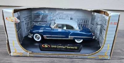 Modelos Signature - Cadillac Serie 62 1949 sedán (embalaje nuevo dañado) Z11 Foto 1 de 3