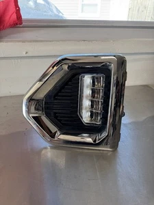 2022 GMC Sierra Denali 1500 Driver Left Fog Light and Trim Bezel, No Broken Tabs - Picture 1 of 12