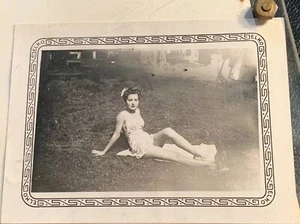 Vintage Lucite Acrylic Photo Frame Bathing Beauty Pretty Girl MCM MID CENTURY - Picture 1 of 12