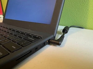 Original Google CR-48 Chromebook - Picture 1 of 8