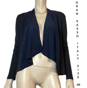 🌻GRAN SASSO MADE IN ITALY SIZE 46 NAVY GREY LIGHT SILK DETAIL DRAPE JACKET TOP - Foto 1 di 11