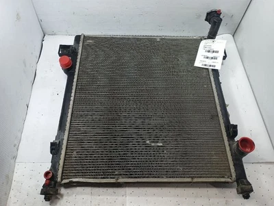 Radiador de 2012 Jeep Liberty 3.7L AT 11758955 - Imagem 1 de 4