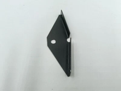 AMC AMX 1971-74 pestaña de reparación central de rejilla Foto 1 de 2