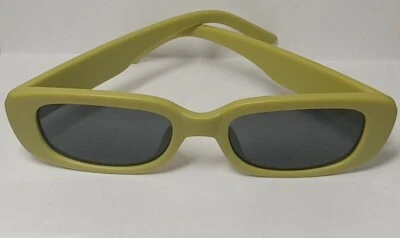 Gafas de sol cuadradas verdes de moda Foto 1 de 3