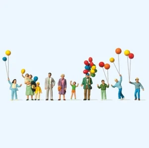 PR24659 OO/HO Gauge Balloon Seller & Customers - Picture 1 of 1
