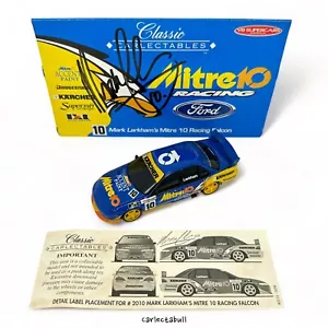 Mark Larkham SIGNED BOX & FLYER 1997 Mitre #10 Racing Ford EL Falcon 1:43 - Foto 1 di 8