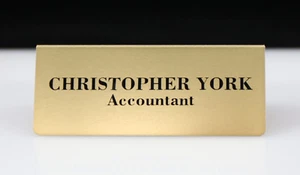 NAME DESK SIGN ALUMINIUM PERSONALISED VINYL LETTERS 95mm x 38mm GOLD SILVER - Picture 1 of 9