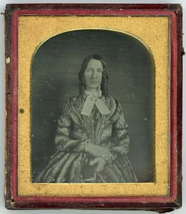 Woman With Curls in Hair Holding Book (1/6 Plate Daguerreotype) - Picture 1 of 2