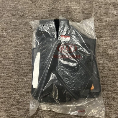 NUEVO OEM Kia 2016-2018 Sorento Alfombrillas Juego Negro Genuino C6114-ADU00 Foto 1 de 3