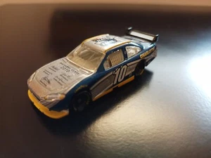 USED 1/64 NASCAR 2010 NASCAR HALL OF FAME CHARLOTTE LIONEL LOOSE DAMAGED - Picture 1 of 10