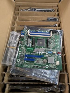 12x Box ASRock Rack B450D4U-V1LQ5 - AMD B450 - DDR4 Ram BTO Mainboard Sockel AM4 - Bild 1 von 2