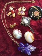 Bulk lot of 8 pieces of Vintage jewellery including Natural Agate Sone