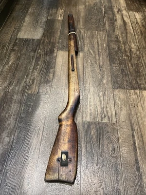 Culata y protector de mano finlandés M39 Mosin Nagant, sin metal con lado izquierdo y grieta de muñeca Foto 1 de 4