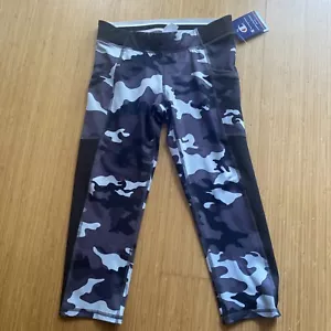 NWT WOMENS CHAMPION YOGA RUNNING CAPRI TIGHTS CAMO S - Picture 1 of 4