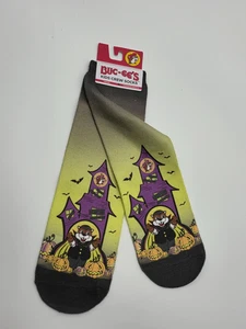 Buc-ee's Kids Crew Socks Halloween Bucee Beaver as Vampire Shoe Size 11-4 NEW - Picture 1 of 3