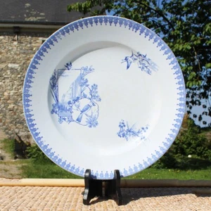 Plat rond ancien au décor Japonisant en faïence de Longwy ø 32 cm - Picture 1 of 9