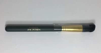 Cepillo MAC #168 ZAC POSEN Cepillo de contorno de ángulo grande verde dorado LTD Foto 1 de 4