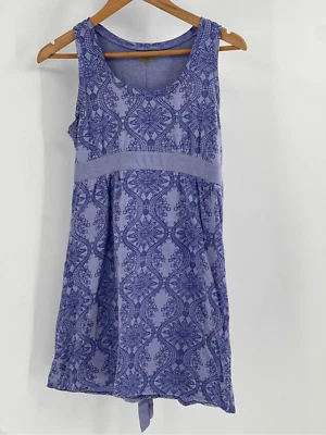 Vestido sin mangas Athleta para mujer talla pequeña púrpura floral Foto 1 de 4