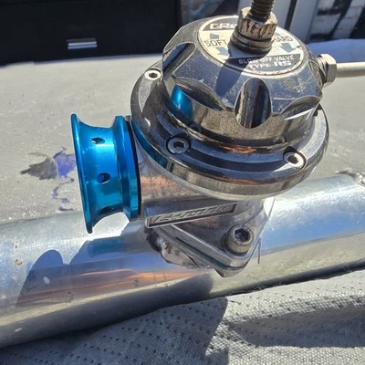 Válvula de soplado Greddy usada tipo rs Foto 1 de 4