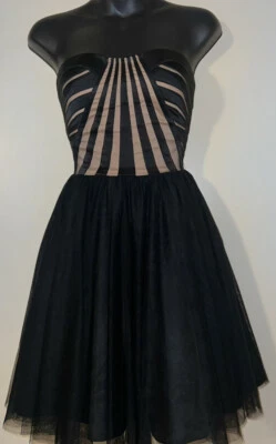 Vestido de Coquetel Aidan Mattox Preto/Nude Renda Bustier Tule Tamanho 0 Usado Apenas Uma Vez - Imagem 1 de 4