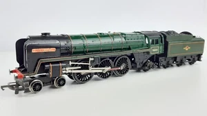 HORNBY TRIANG R259 BRITANNIA B.R. #70013 "OLIVER CROMWELL" GOOD COND UNBOXED OO - Picture 1 of 11