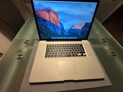 MacBook Pro 17,3 zoll A1297  2010, SSD 250GB, DDR RAM  8 GB… - Bild 1 von 4