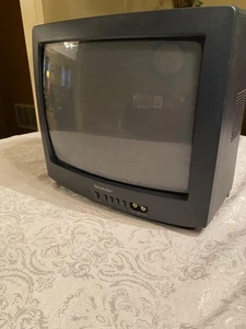 Vintage Sharp 13J-M100 CRT TV Retro Gaming Color Television  13" - Picture 1 of 10