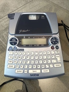 Pacchetto etichettatrice Brother P-Touch PT-1880 con tre cartucce extra funzionanti - Foto 1 di 3