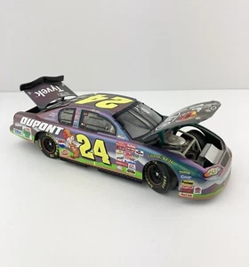 #24 Jeff Gordon DuPont LOONEY TUNES REMATCH '02 Elite Action RCC /6000 1:24 - Picture 1 of 7