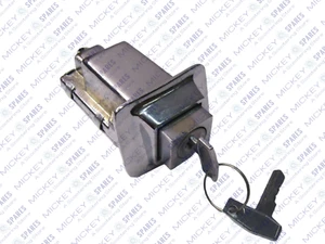 VESPA CHROME SEAT LOCK WITH TWO KEYS EARLY MODELS PX LML EFL NEW - Picture 1 of 5