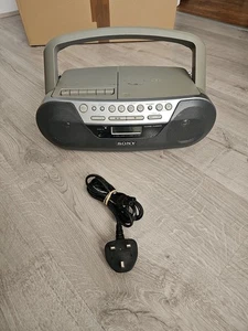 SONY CFD-S05 CD, Radio, Cassette Recorder - Portable Boombox TESTED & WORKING - Picture 1 of 10