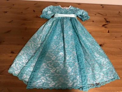 Vestido de festa vintage feito à mão para meninas 6 aprox sobreposição de renda aquática em excelente estado usado - Imagem 1 de 4