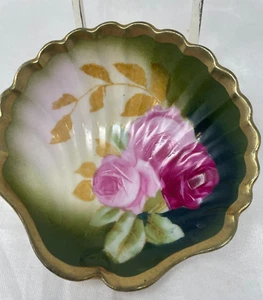 Antigüedad Prussia Newport Belle pintado a mano China Shell Dish Gold Trim Roses 5 " - Imagen 1 de 6