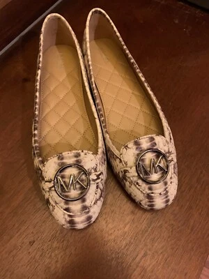 MICHAEL Michael Kors Lillie Sin usar, en caja CUERO EN RELIEVE Natural para mujer talla 9 Nuevo sin caja Foto 1 de 4