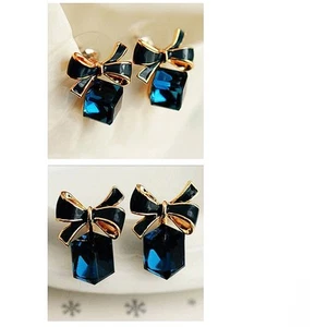 Women's Trendy Chic Shimmer Gold Plated Bow Cubic Stud Earrings Jewellery Gift - Picture 1 of 3