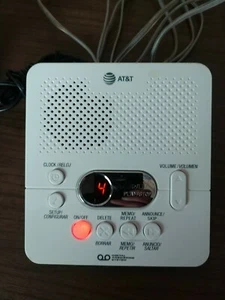 A T & T  Digital Answering System  With Adapter Model 1740 POWER TESTED  - Picture 1 of 6