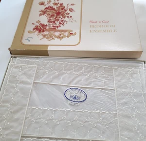 Vintage Grant Crest 5 Piece Bedroom Ensemble Dresser Scarf Doily Set New/Sealed - Picture 1 of 4