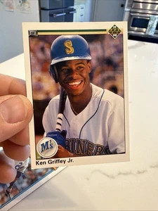 1990 Upper Deck Ken Griffey Jr #156 Seattle Mariners MLB Baseball - Picture 1 of 2