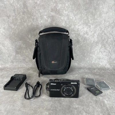 Nikon COOLPIX S570 12MP 5X Wide Compact Digital Camera - Black TESTED - Image 1 of 4