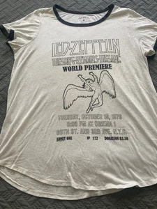 TORRID THE SONG REMAINS THE SAME LED ZEPPELIN WHITE TEE SHIRT T-SHIRT SIZE 1 - Picture 1 of 6