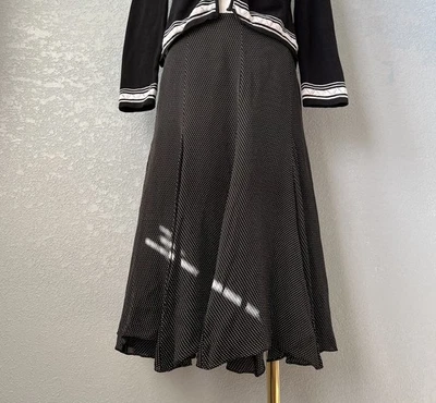 Falda midi Jones New York Signature 100 % seda a lunares negra para mujer talla 10” Foto 1 de 4