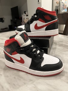 white and red jordan 1s