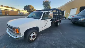 2000 Chevrolet Silverado 3500 - Picture 1 of 9