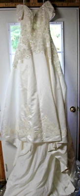 Vestido de novia Mon Cheri talla 8 (alterado a talla 6) blanco lentejuelas tren largo Foto 1 de 4