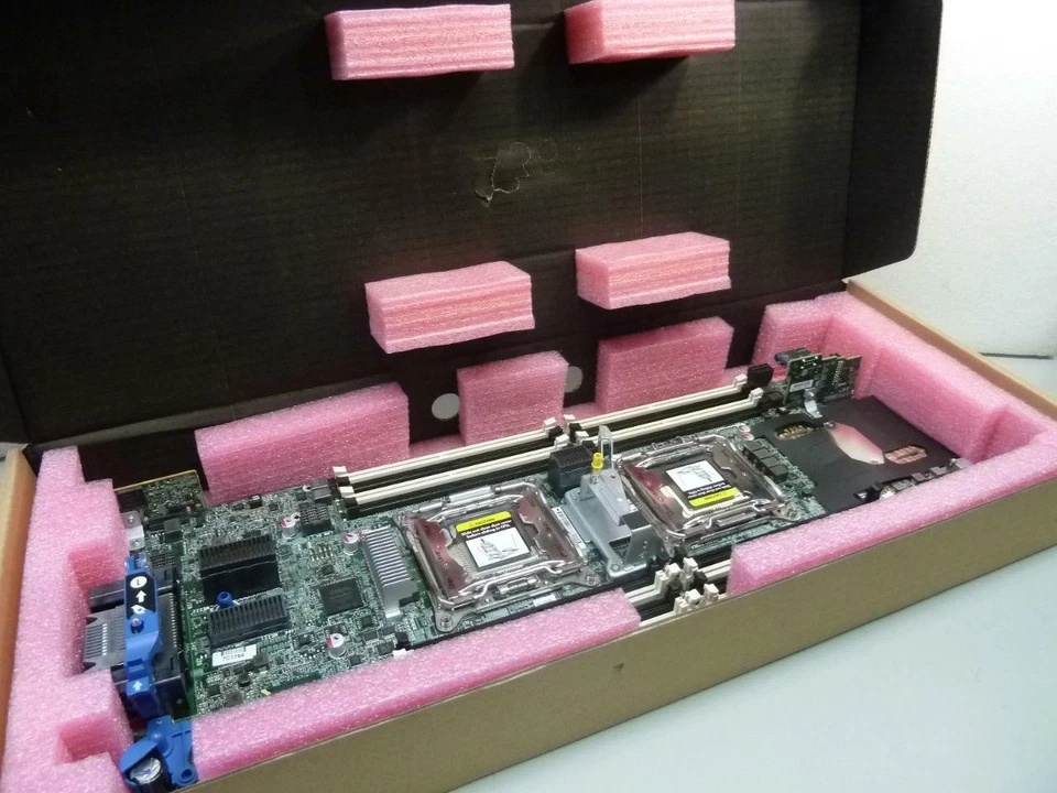 HP BL460c Gen9 System Main Login Board 843305-001 / 740039-001 / 740039-002 - Image 1 of 1